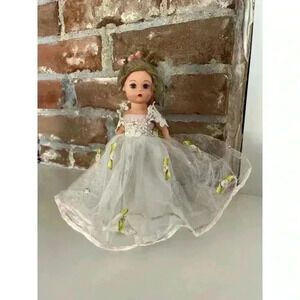 Madame‎ Alexander 8 Inch Doll Royal “Bouquet”